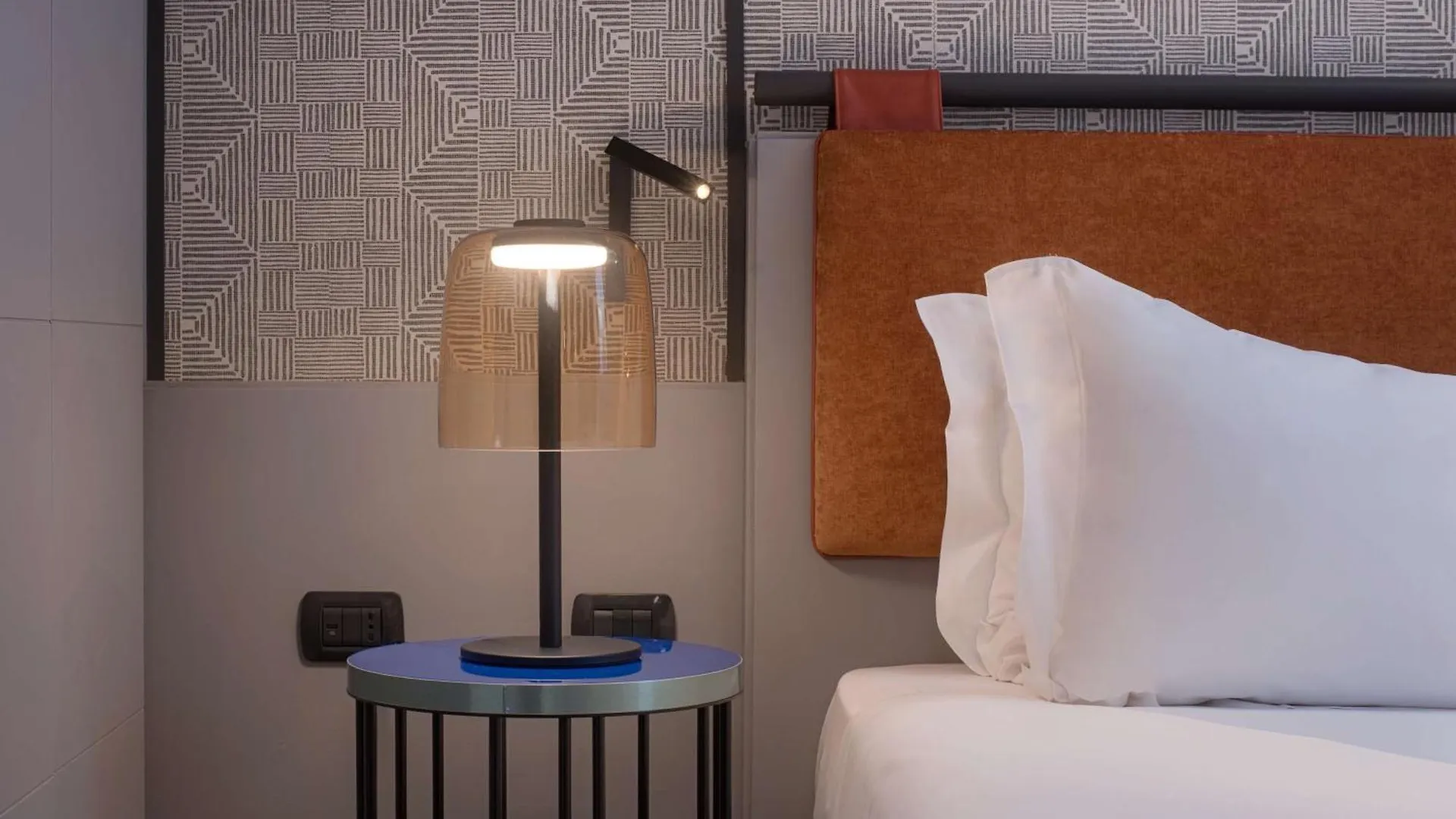 Nh Catania Centro Hotel 4*,