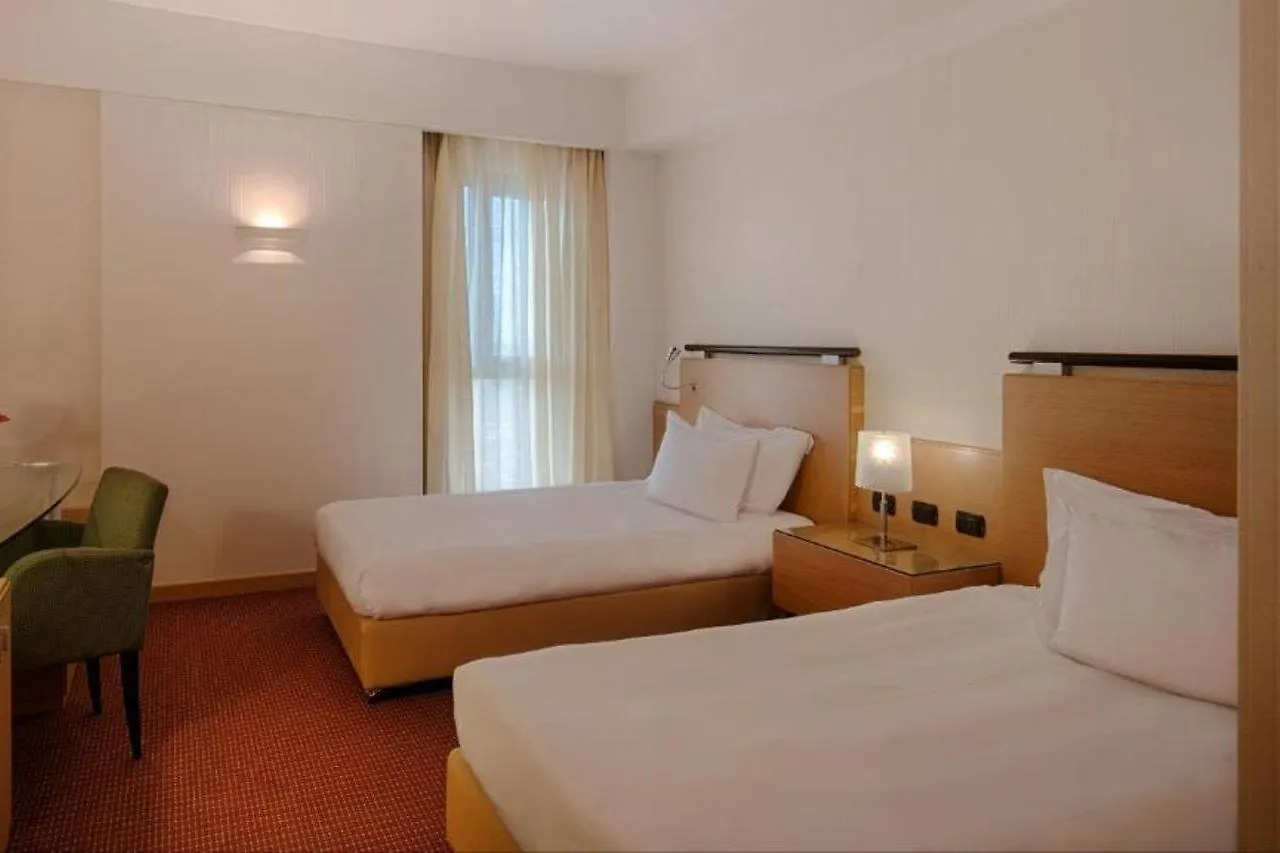 Отель Nh Catania Centro Италия